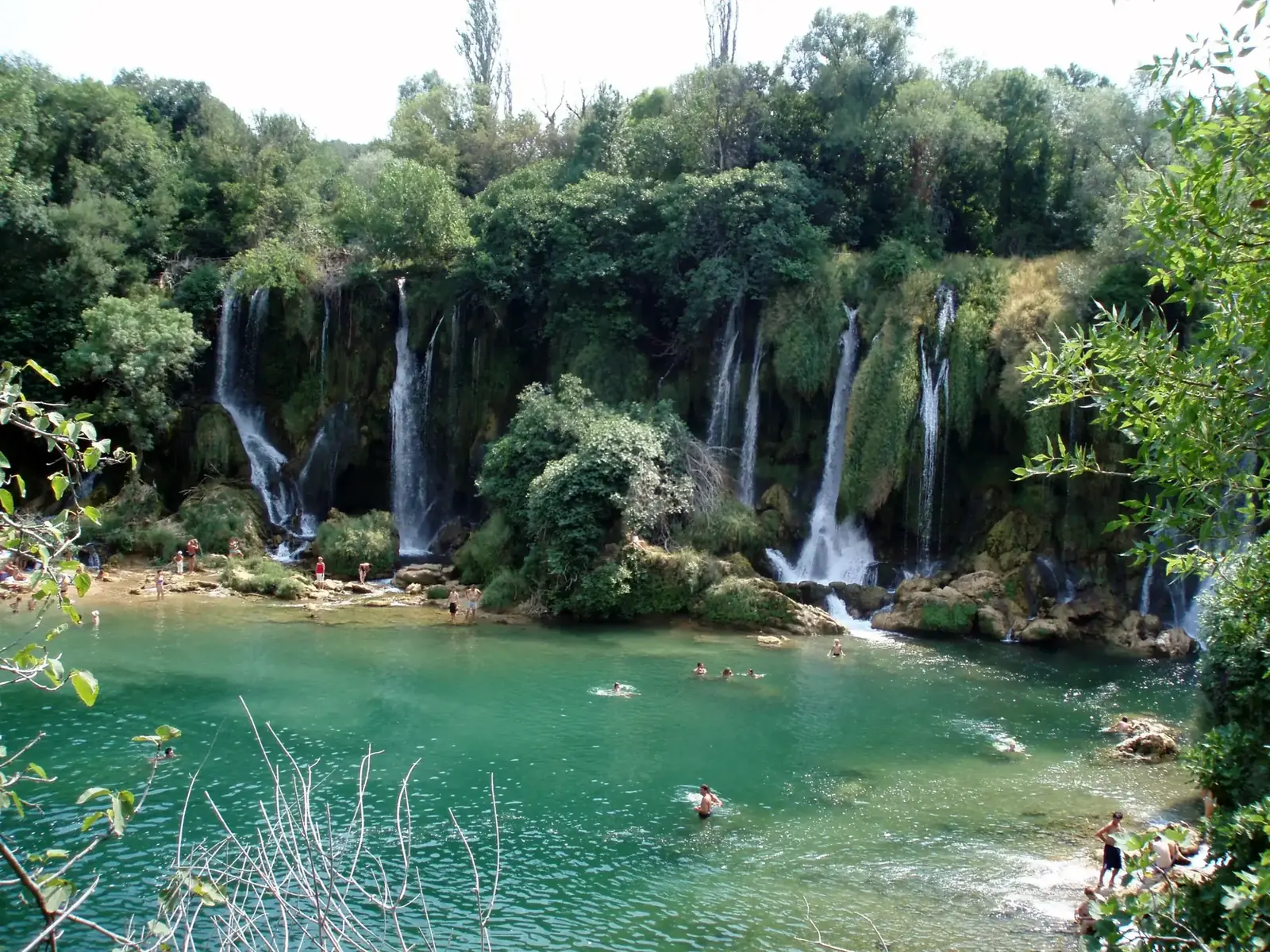 Hersek'te Kravica Şelalesi